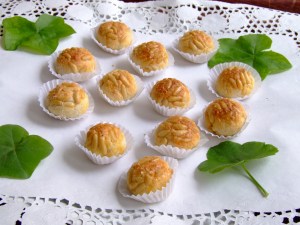 Almendras con piñones