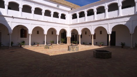 Convento_de_Santa_Clara_(Carmona)._Claustro